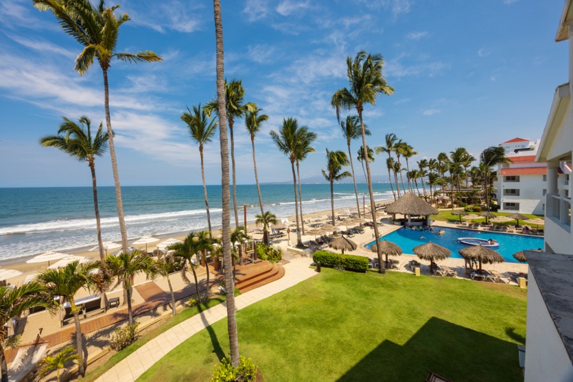Emotions Select Three-bedroom Suite Oceanfront