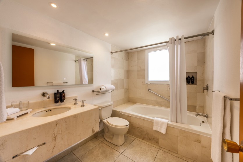 Emotions Select Three-bedroom Suite Oceanfront