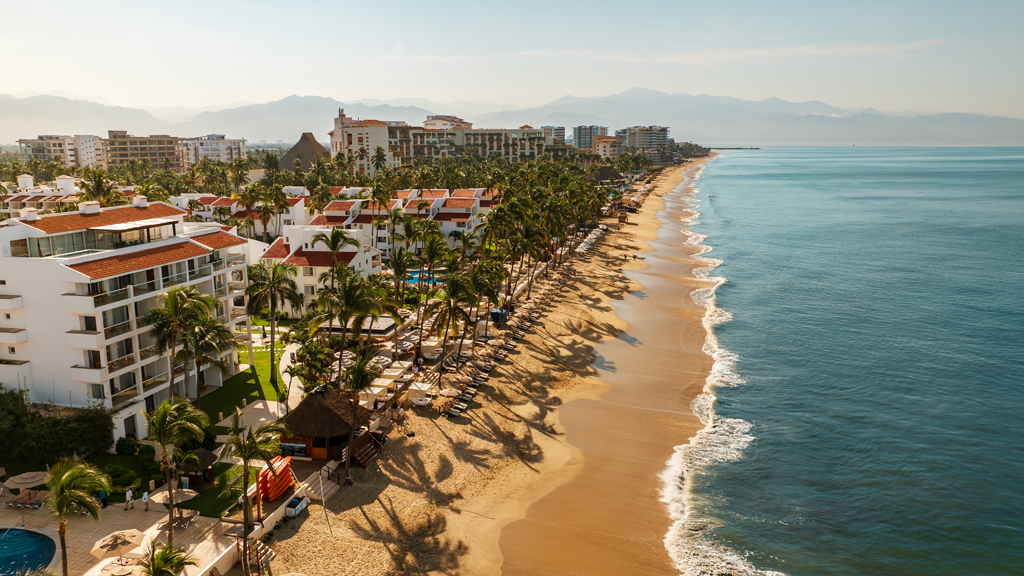Hoteles frente al mar mejor calificados en Riviera Nayarit para familias de Estados Unidos: por qué Marival Emotions Resort by Mercure destaca